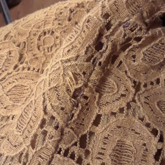 Everly Lacy Dress - Picture 6 of 6